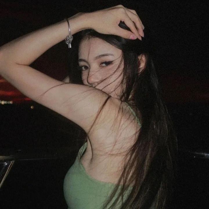 湖畔春晓 海报